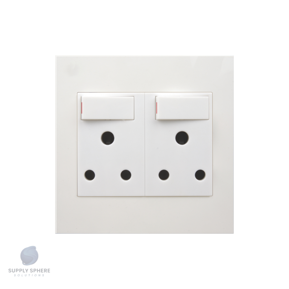 Double 16A Switched Socket